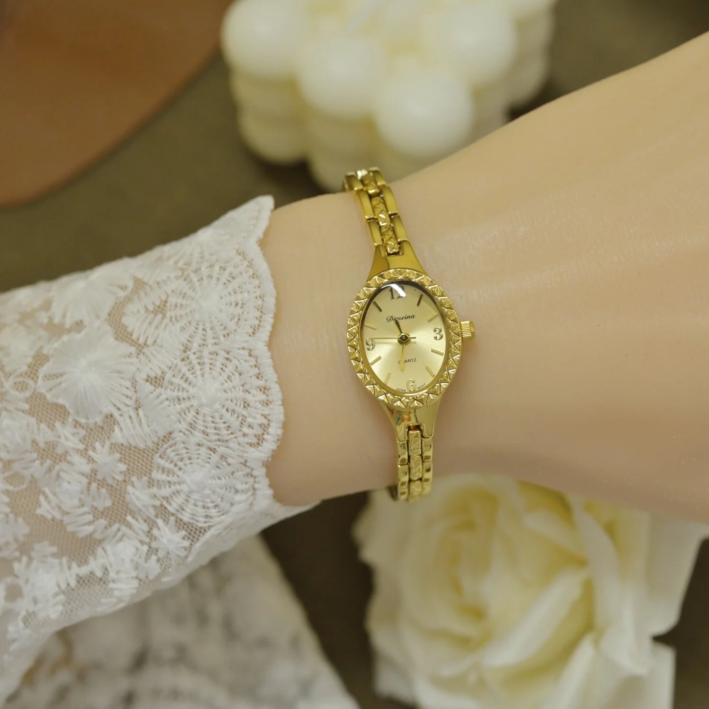 Isabella - Elegant Classic Gold Watch for Her