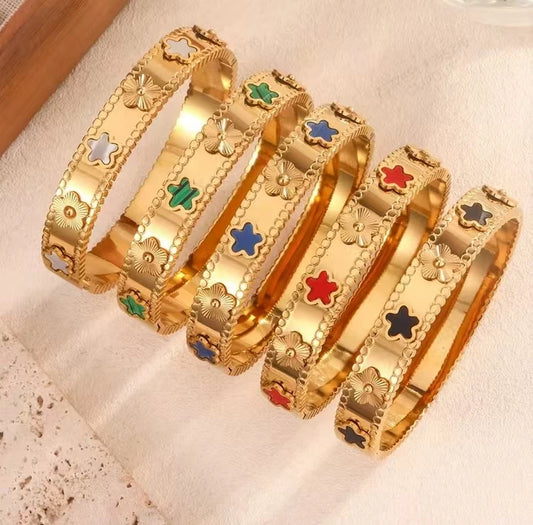 Luxe Clover - Radiant Gold Bracelets